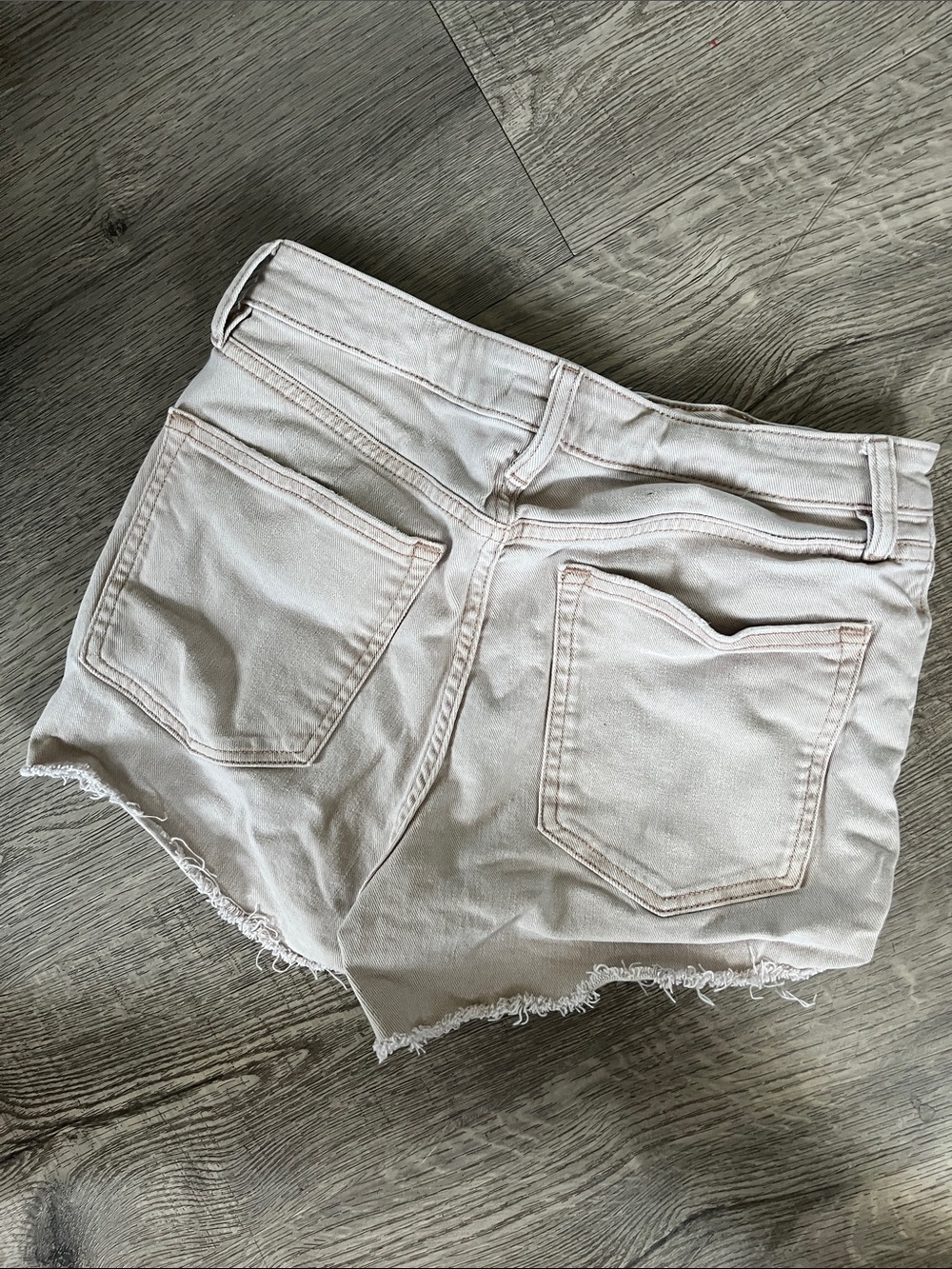 Forever 21 Beige High-Rise Frayed Hem Denim Shorts - Picture 3 of 4